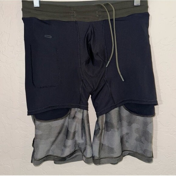 Lululemon T.H.E. Short 9" *Liner Variegated Mesh Camo Max Dark Olive M - Picture 7 of 8